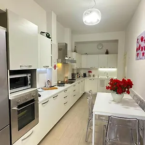 Modern River House Florenz
